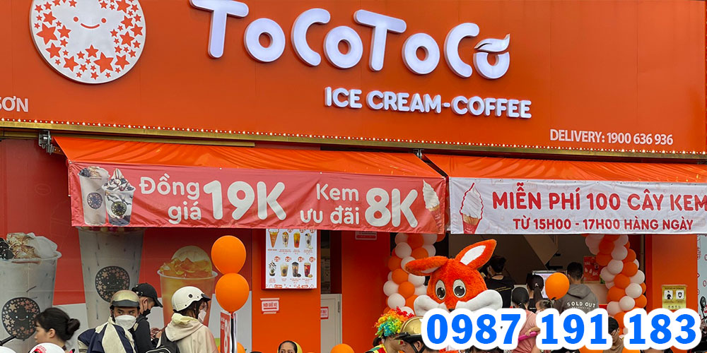 Nên thiết kế đồng bộ bảng hiệu trên toàn chuỗi thương hiệu