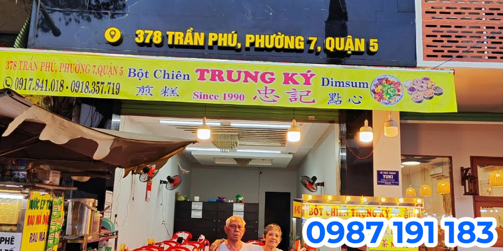 Nền màu bảng hiệu bột chiên thường chọn màu vàng hoặc đỏ