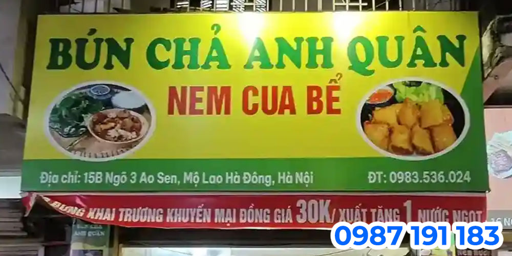 Mẫu bảng hiệu tiệm bún chả được làm thi công bằng chất liệu bạt giá rẻ