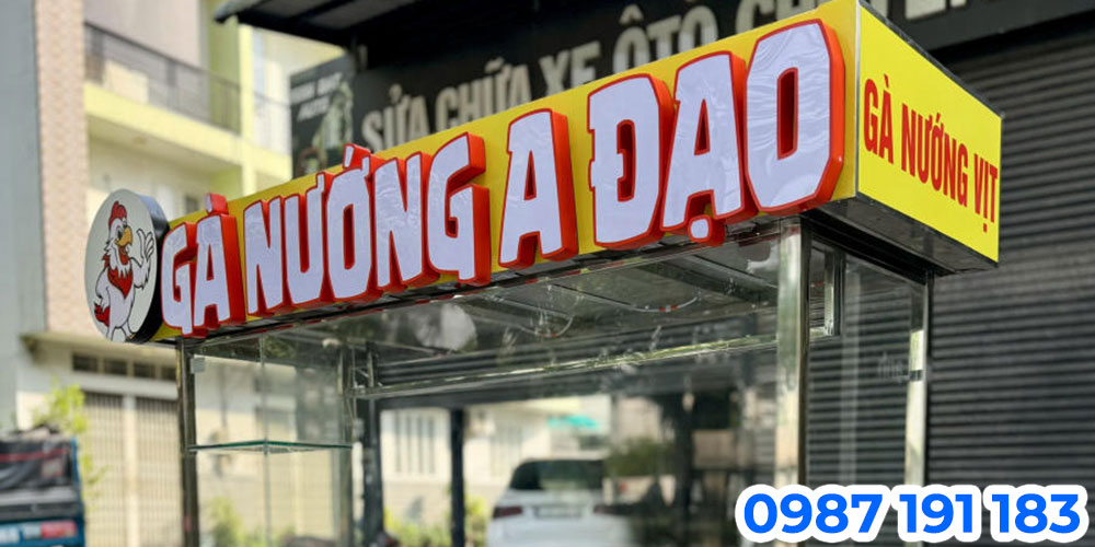 Tùy theo loại hình kinh doanh mà lựa chọn phong cách thiết kế bảng hiệu phù hợp