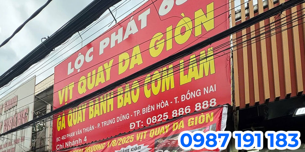Bảng hiệu tiệm vịt quay làm bằng chất liệu bạt hiflex