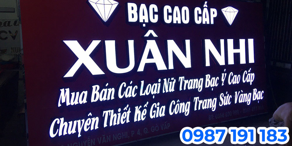 Mẫu bảng hiệu tiệm vàng sử dụng chữ mica nổi xuyên sáng