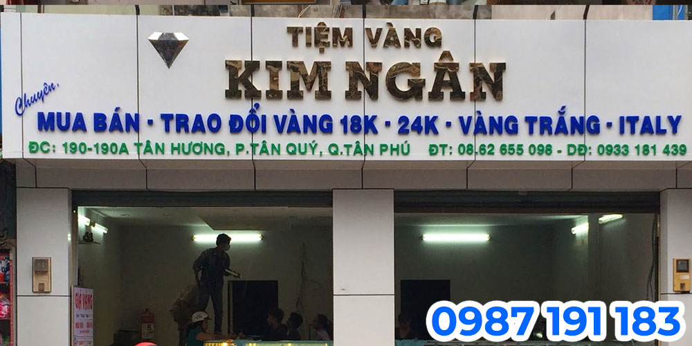 Bảng hiệu tiệm vàng sẽ có độ bền ngoài trời khoảng 5 - 7 năm